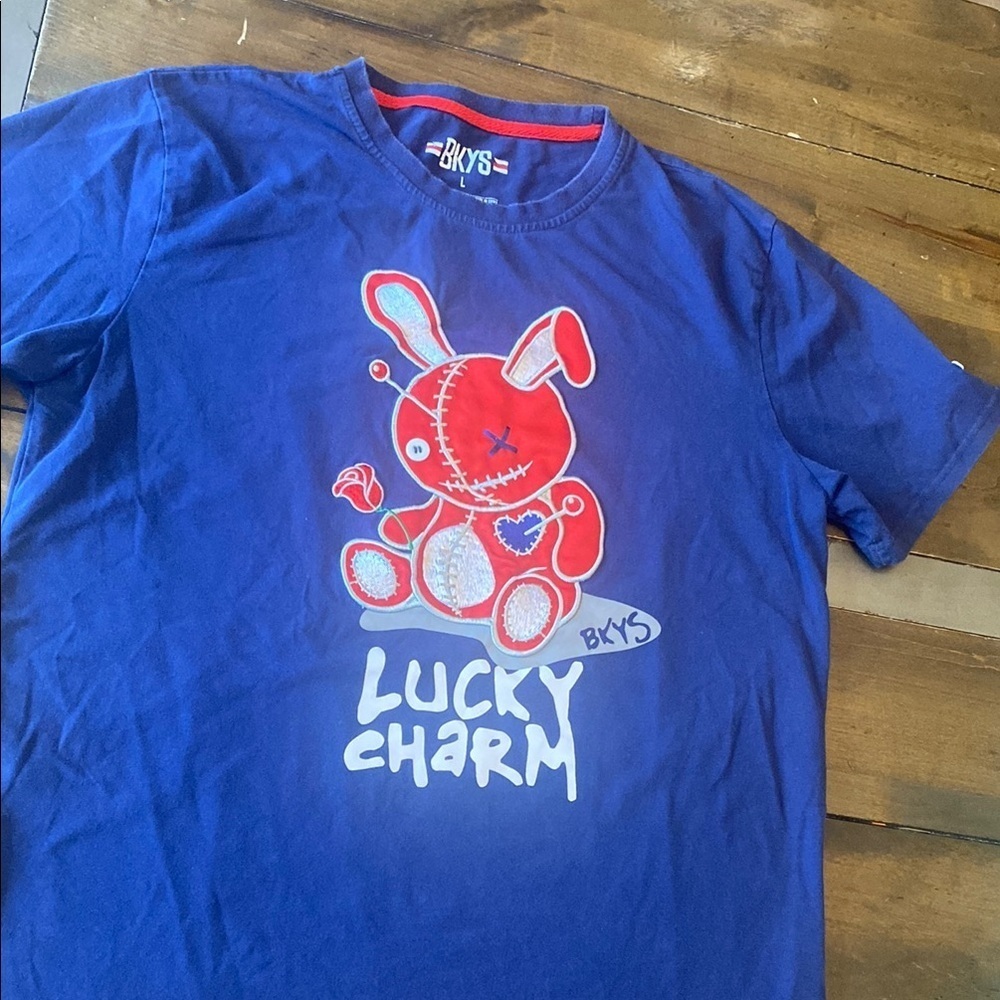 BKYS navy lucky charm graphic tee embroidered size L Black Keys lucky charm‎